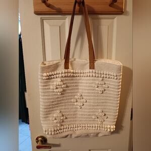 Straw Studios - Off-White Textured / Embroidered Tote Bag - GUC